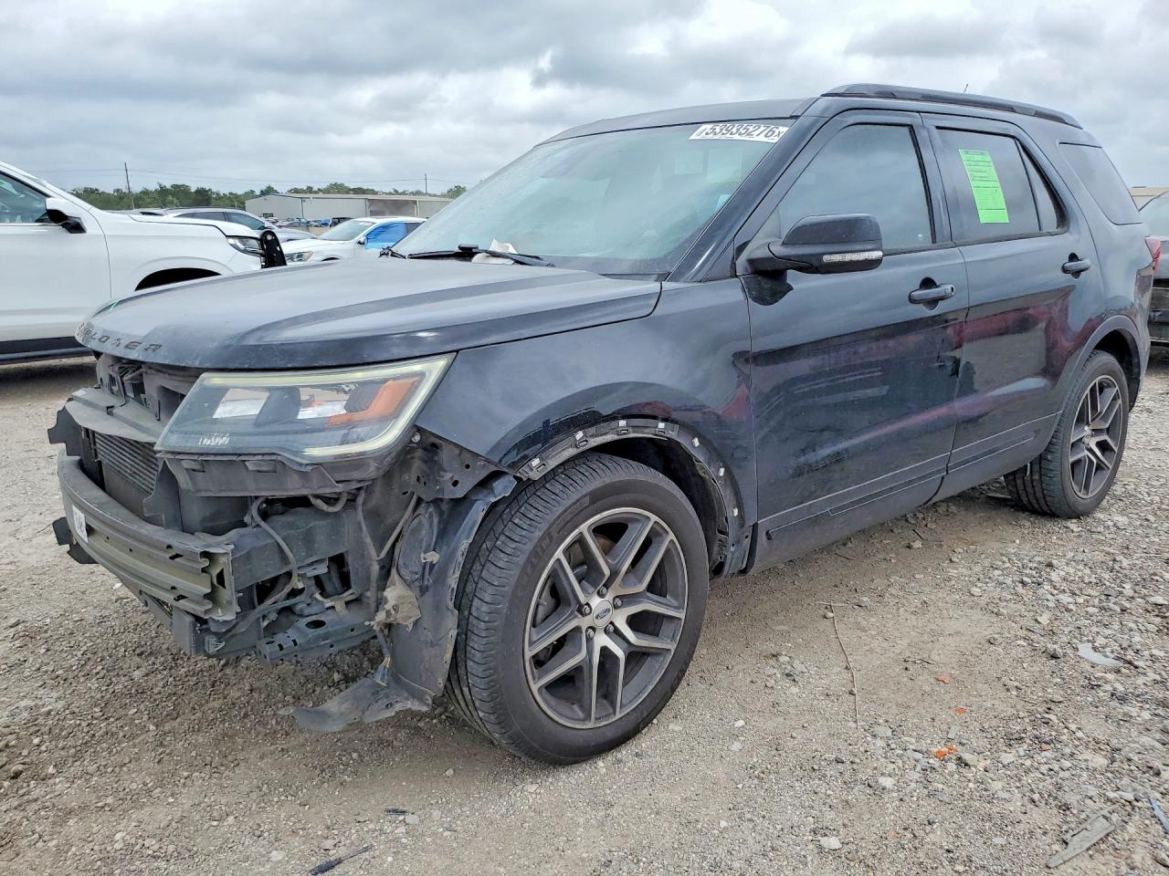 Salvage Ford Explorer Image