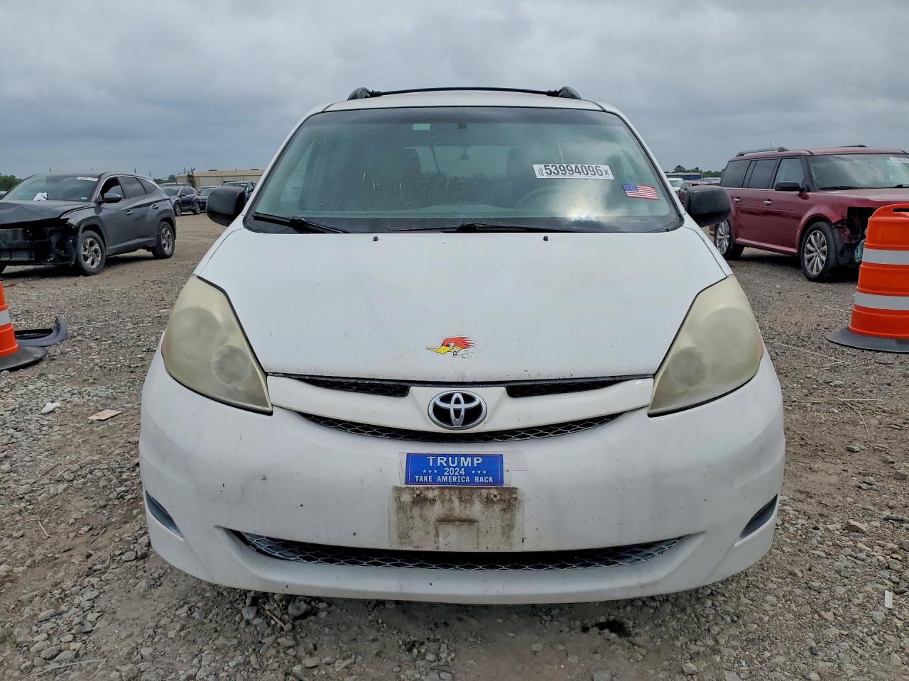 Toyota Sienna Le
