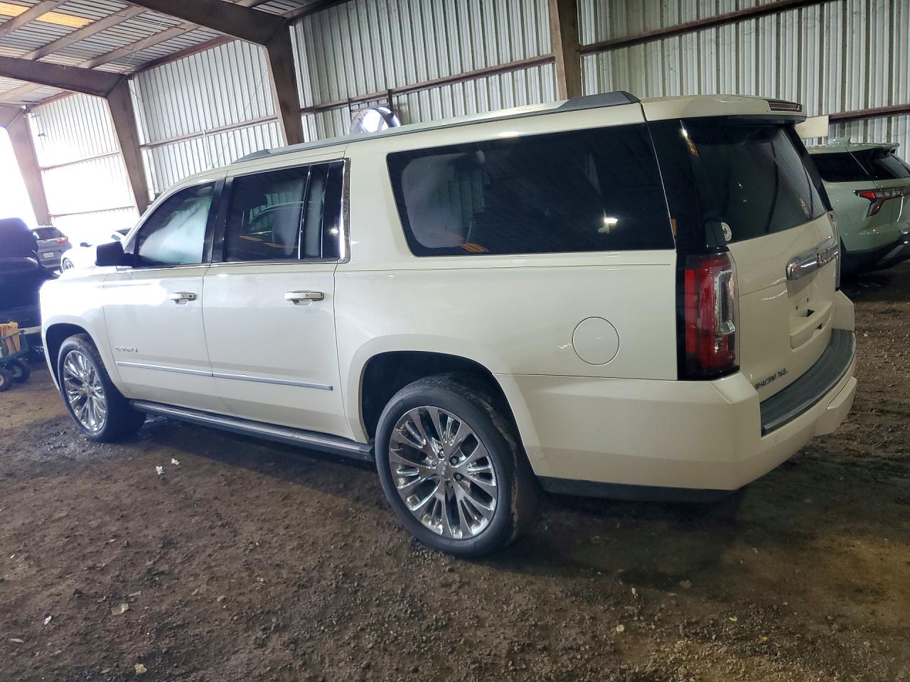 GMC Yukon Denali
