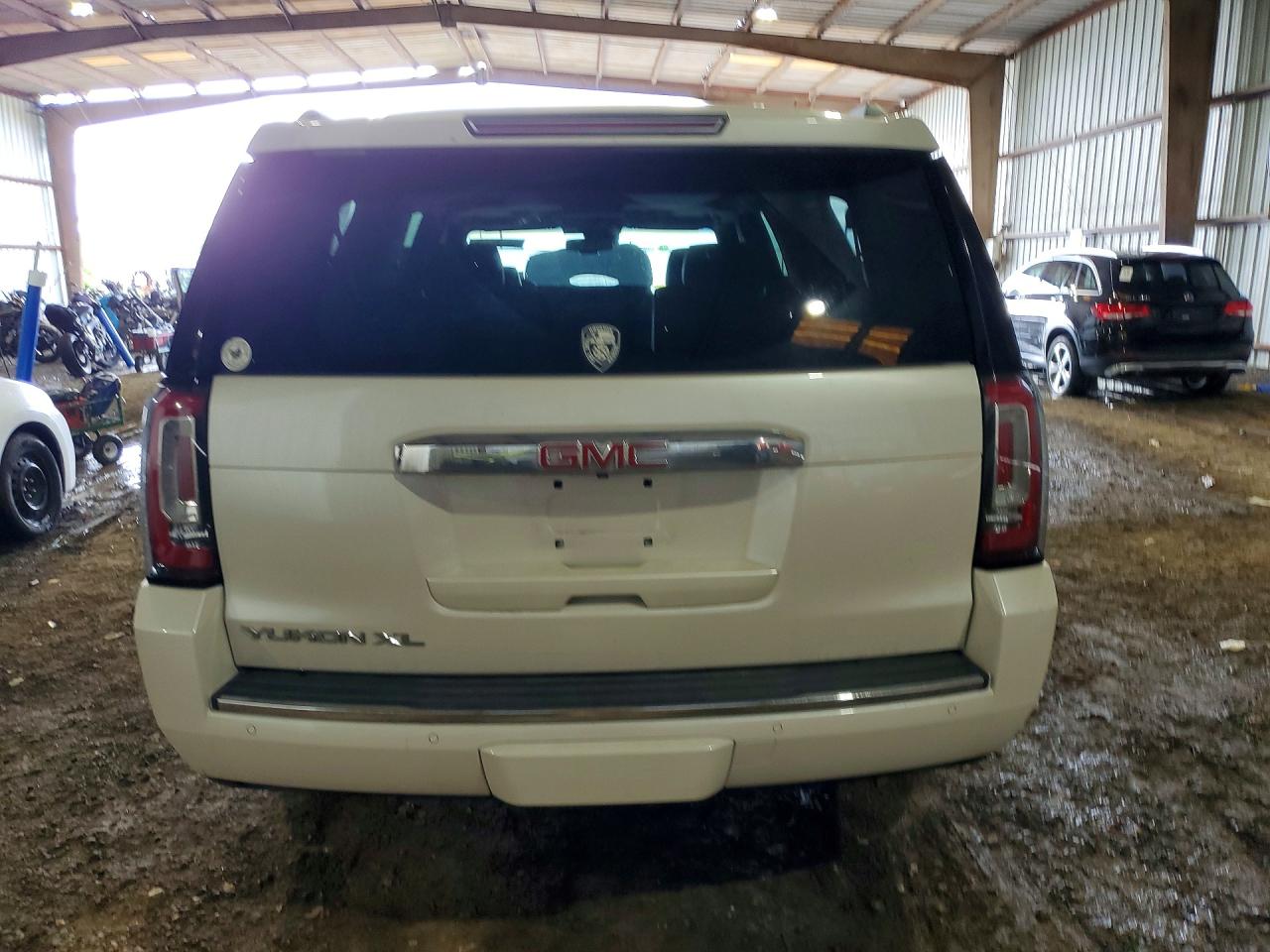 GMC Yukon Denali