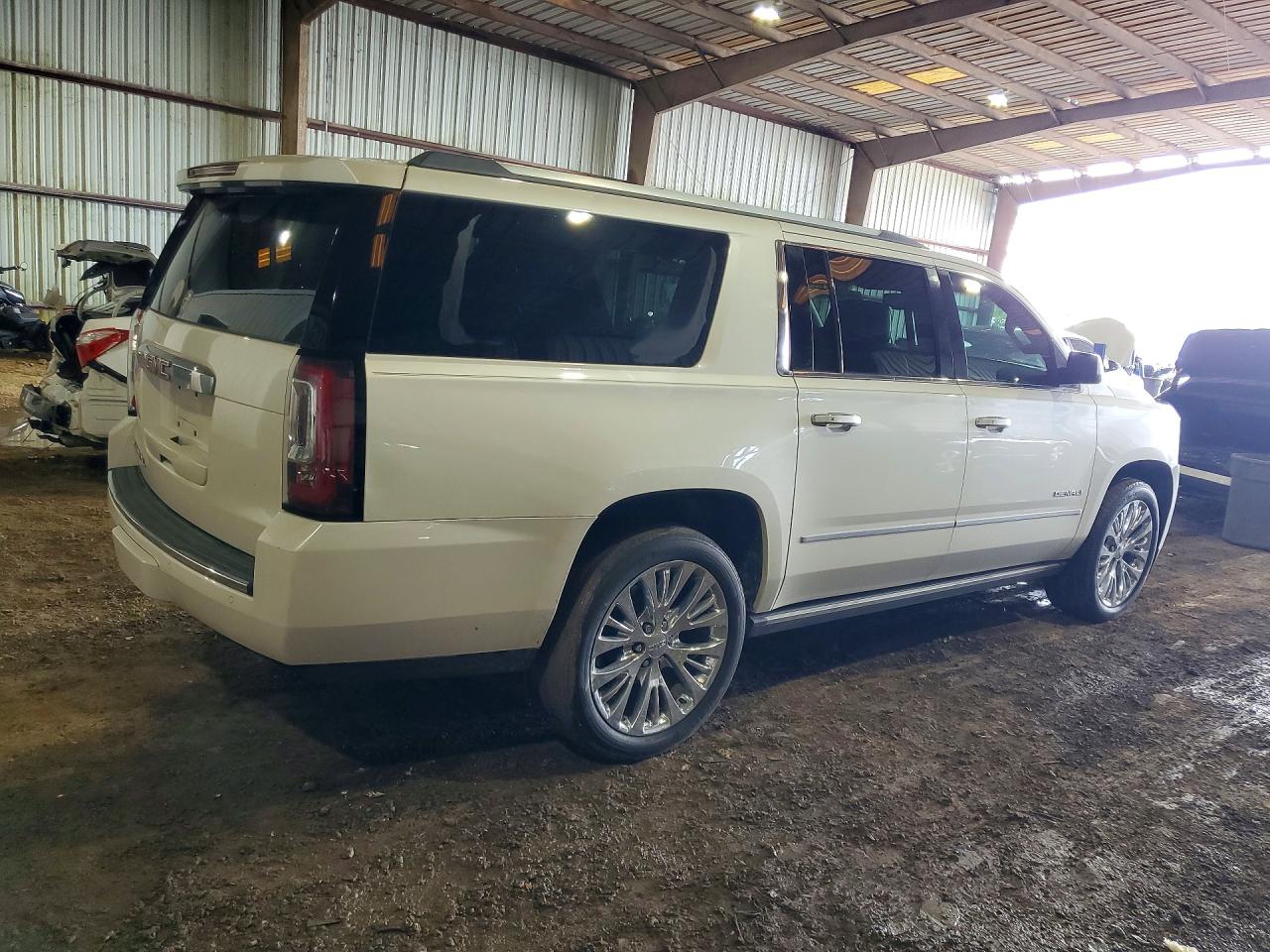 GMC Yukon Denali
