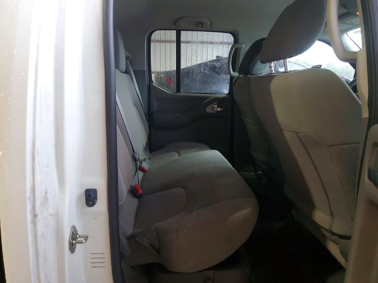 Nissan Frontier Sv