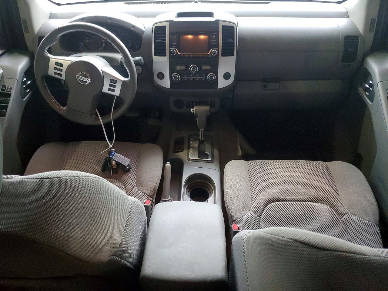 Nissan Frontier Sv