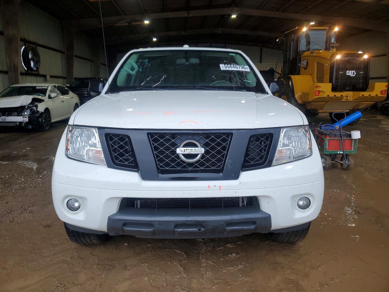 Nissan Frontier Sv