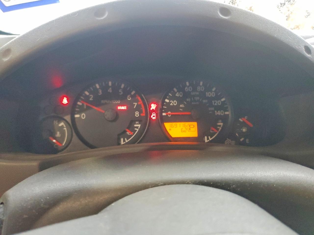 Nissan Frontier Sv