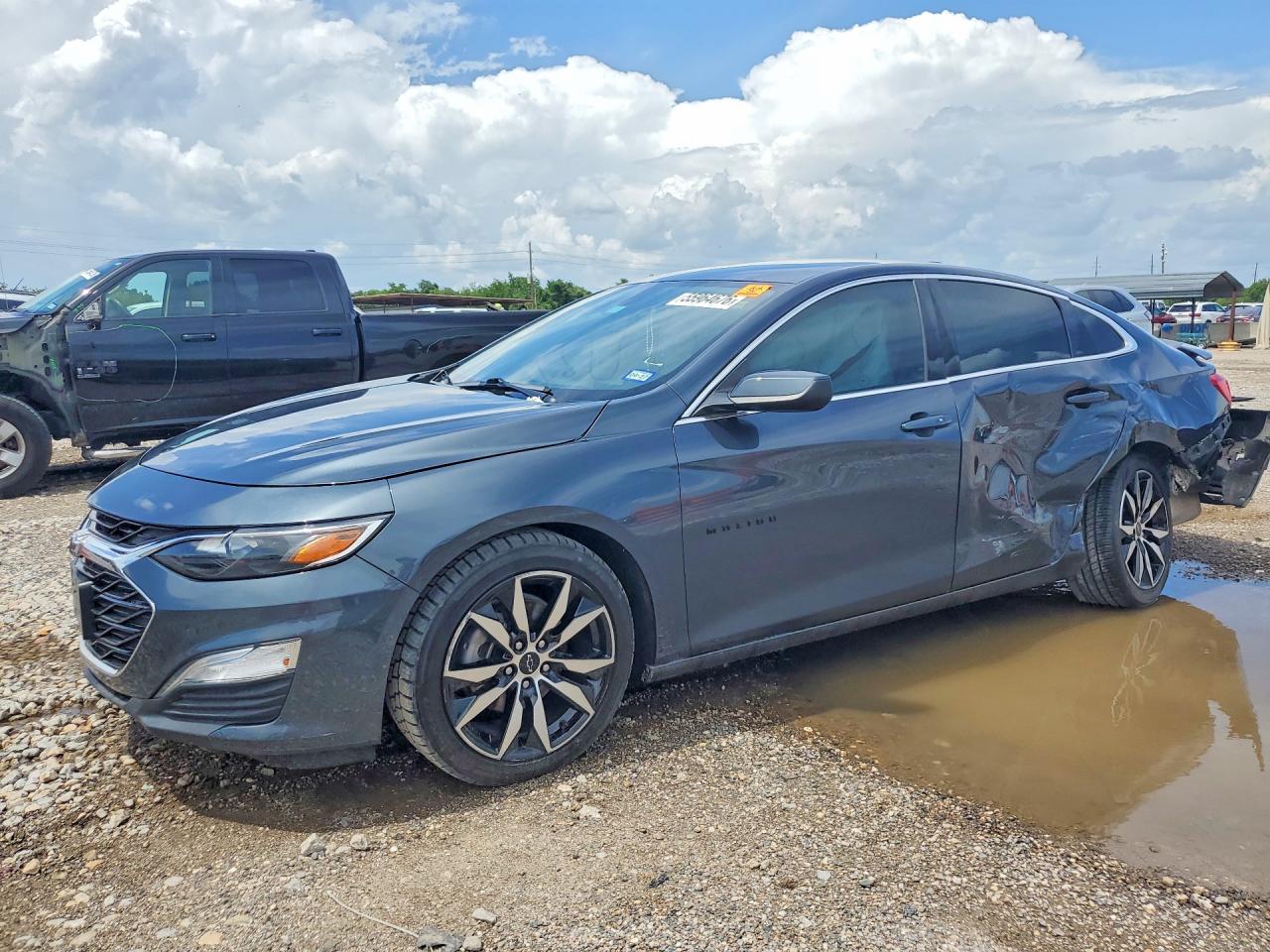 Salvage Chevrolet Malibu Image