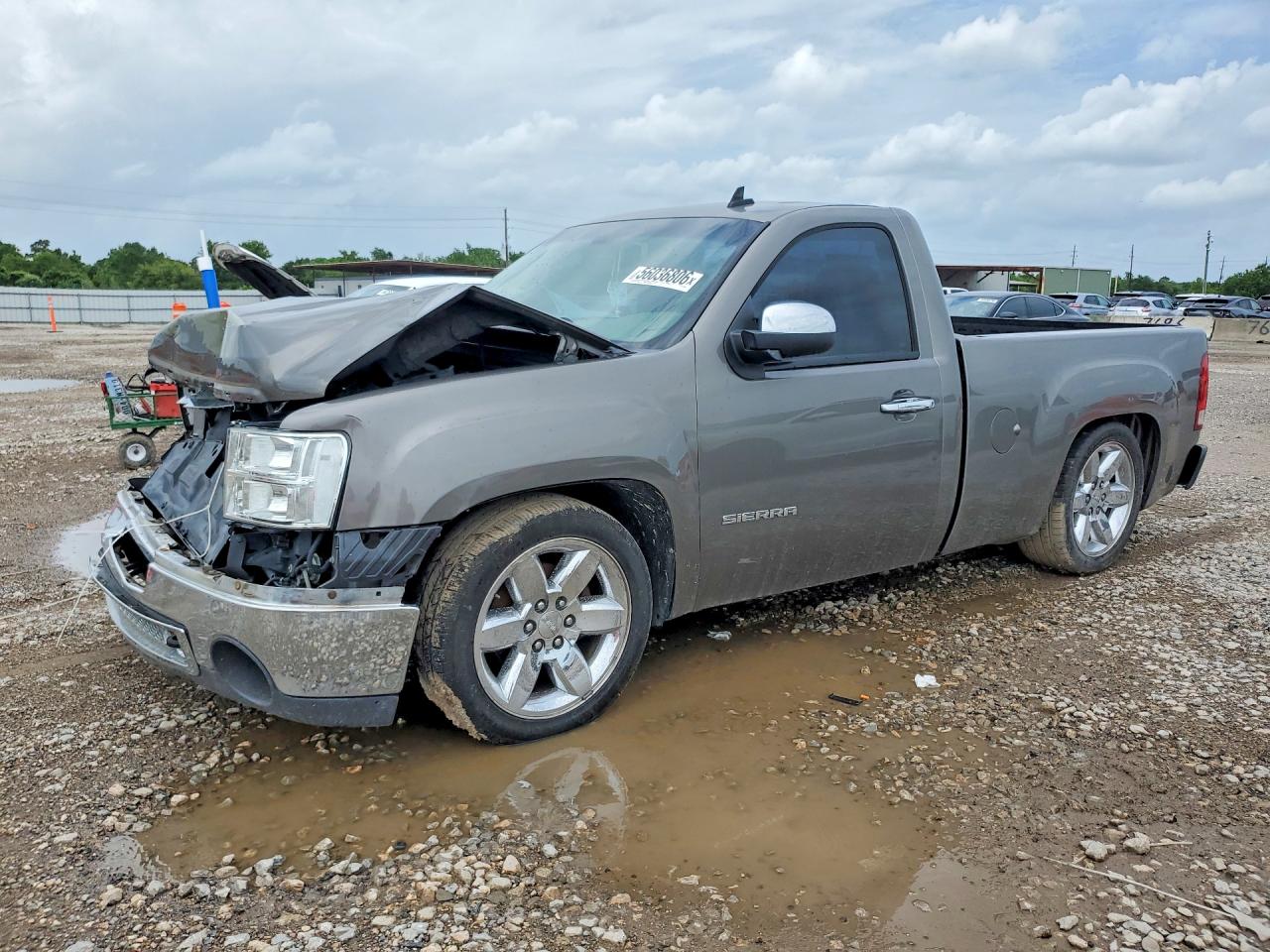 Salvage GMC Sierra Image