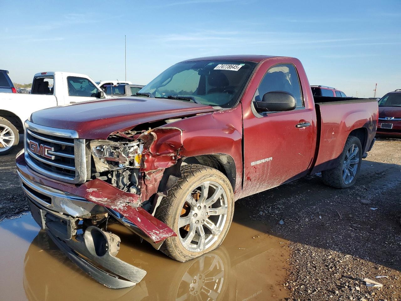 Salvage GMC Sierra Image