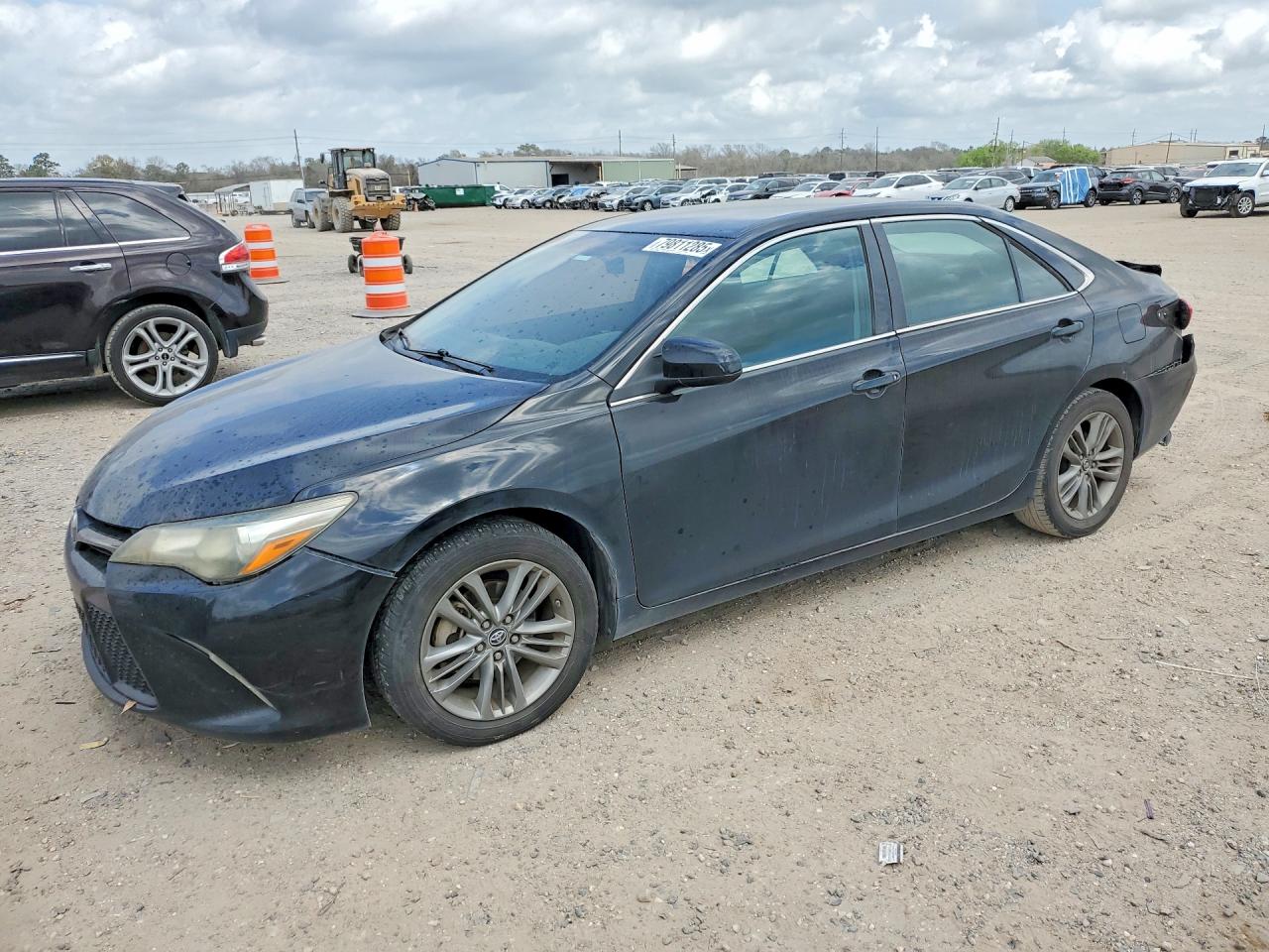 Salvage Toyota Camry Image