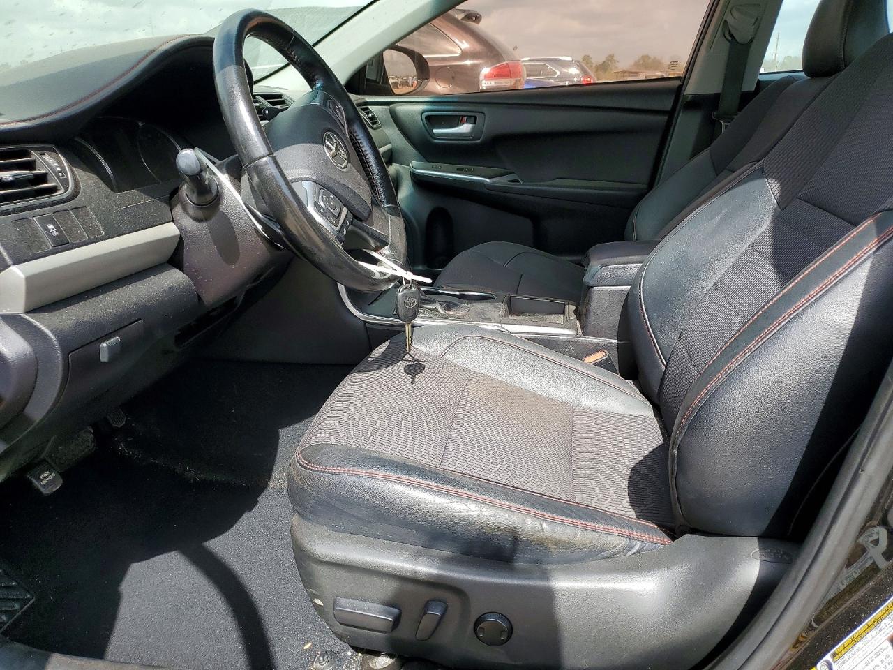 Toyota Camry Se