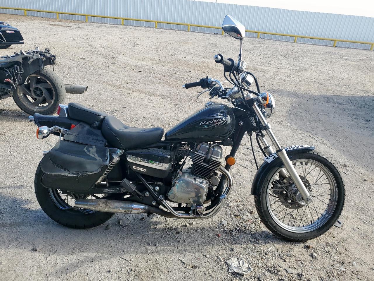 Salvage Honda Cm Cycle Image
