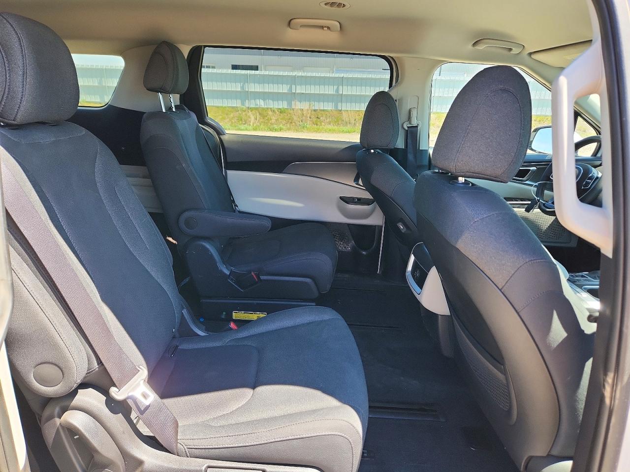 Kia Carnival Lx