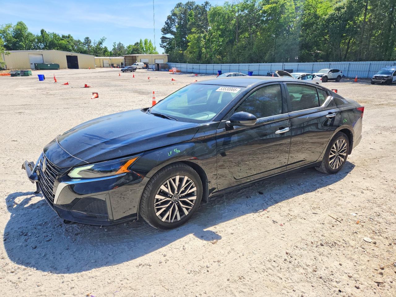 Salvage Nissan Altima Image