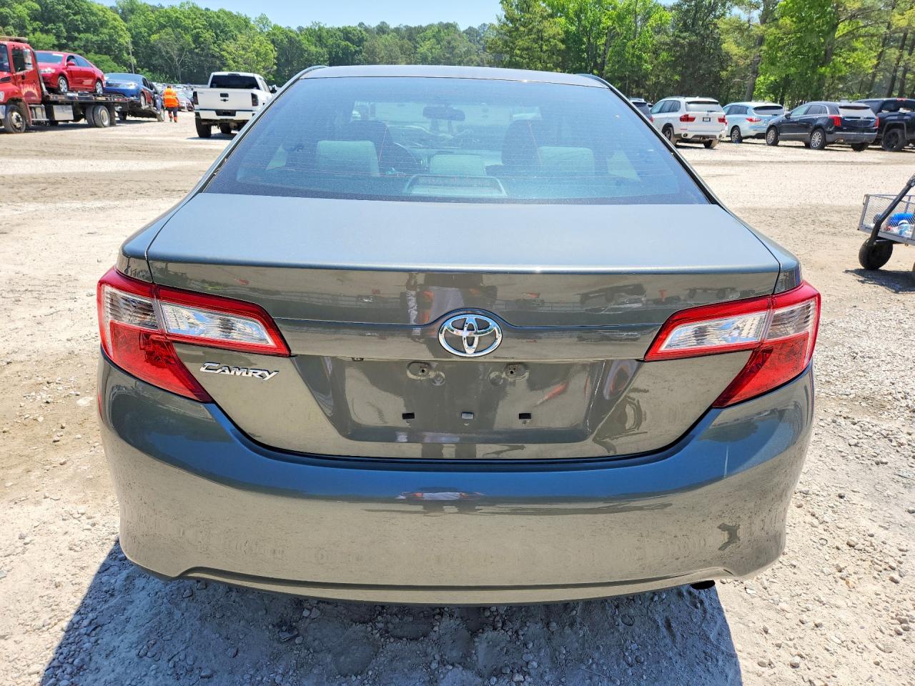 Toyota Camry L