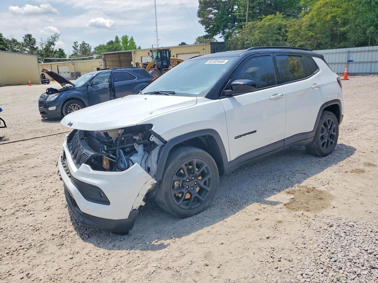 Salvage Jeep Compass Image