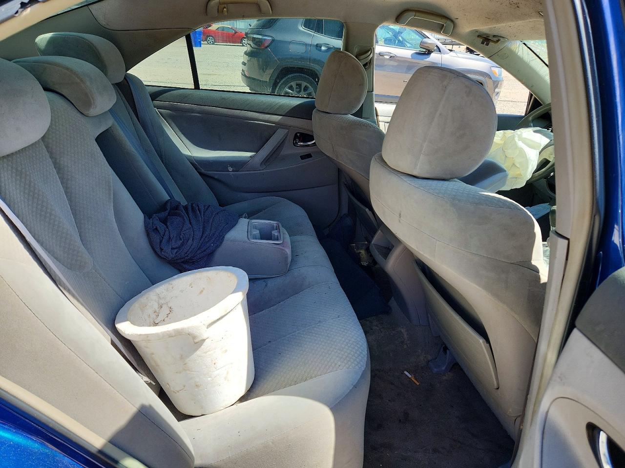 Toyota Camry Le V6