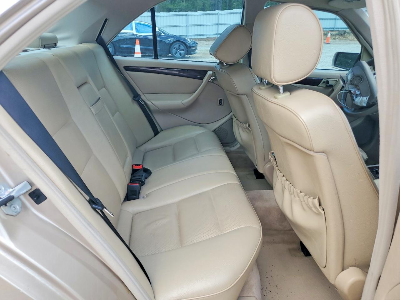 Mercedes-Benz C-Class 230