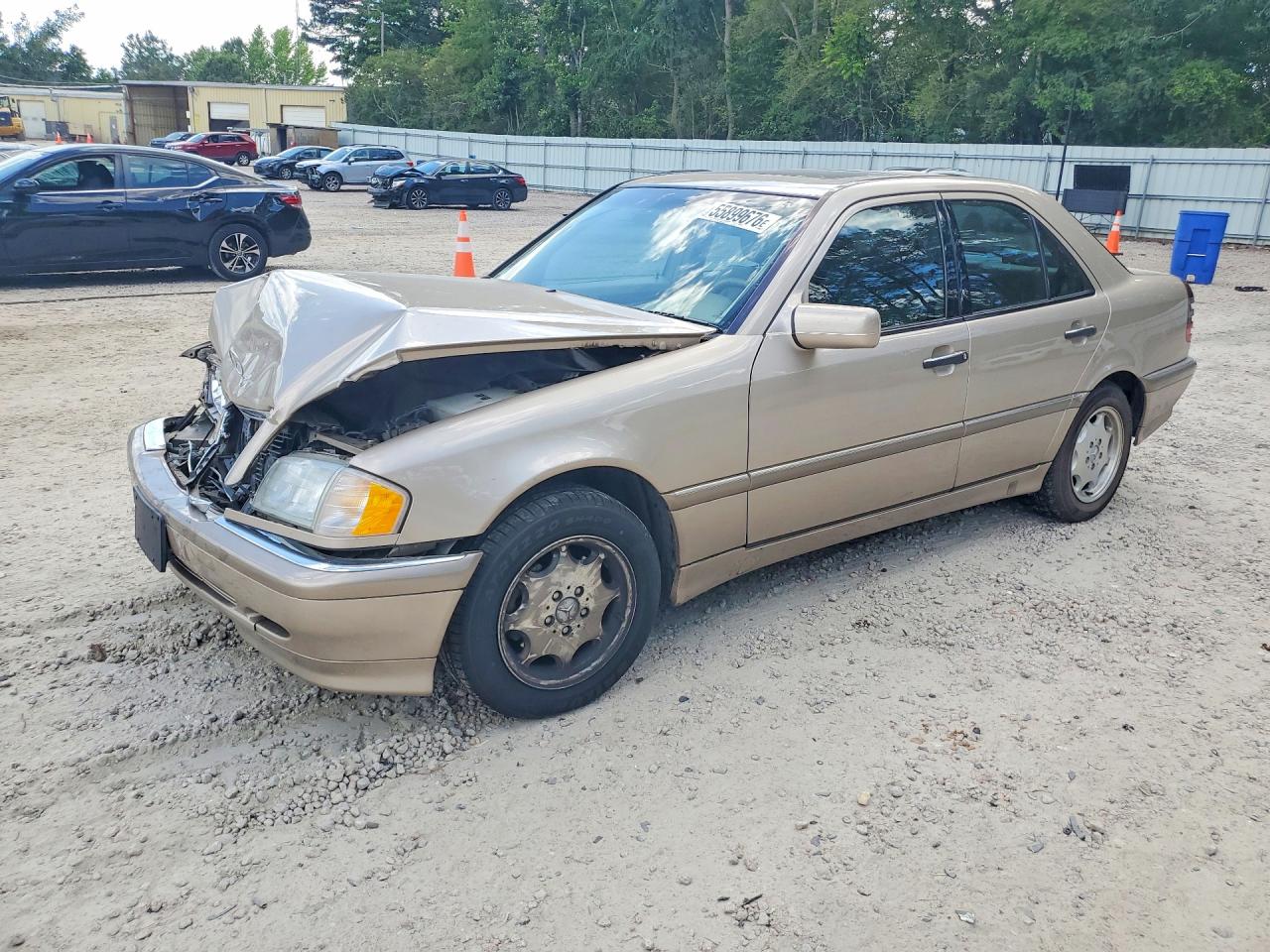 Salvage Mercedes-Benz C-Class Image