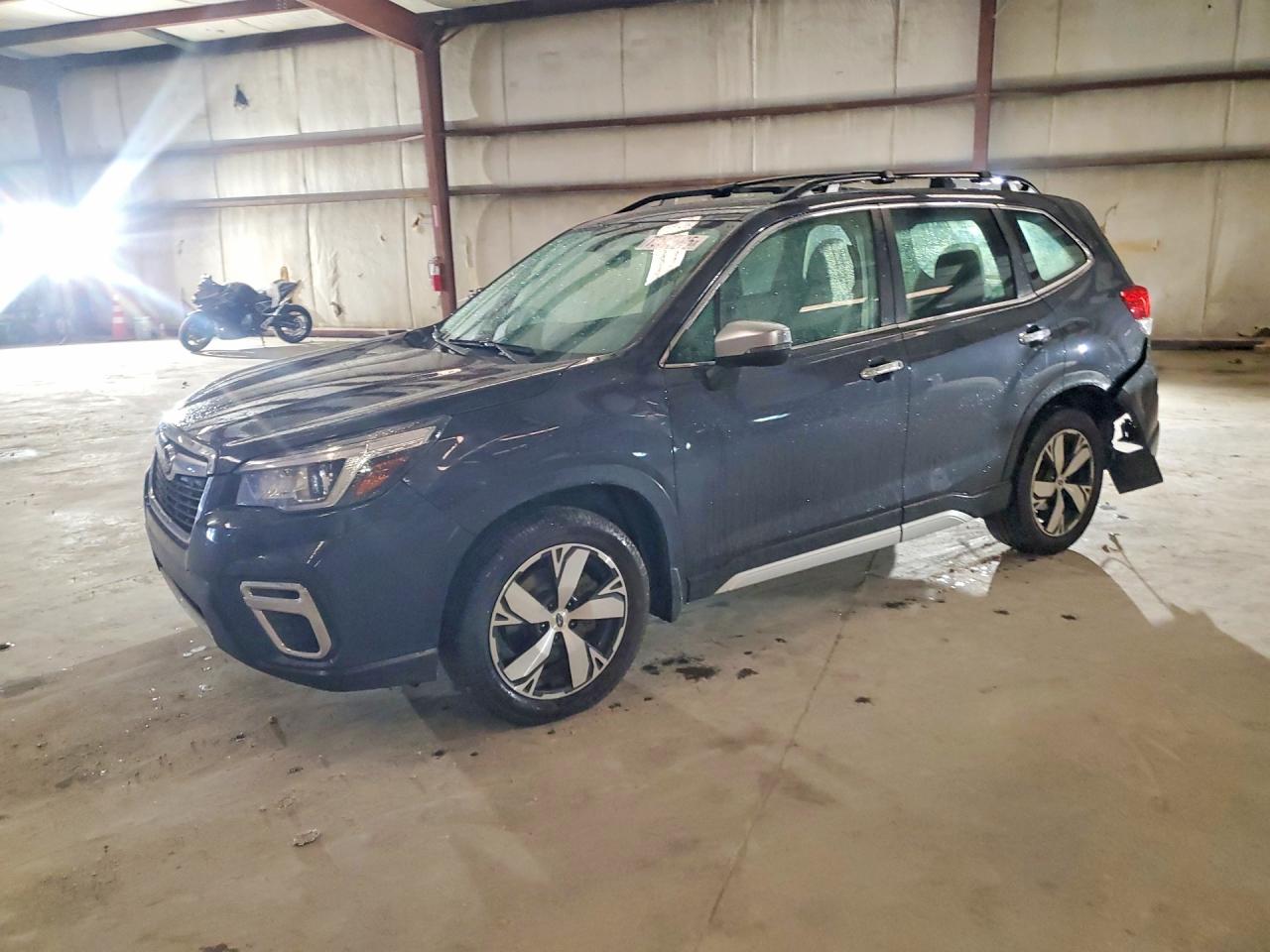 Salvage Subaru Forester Image
