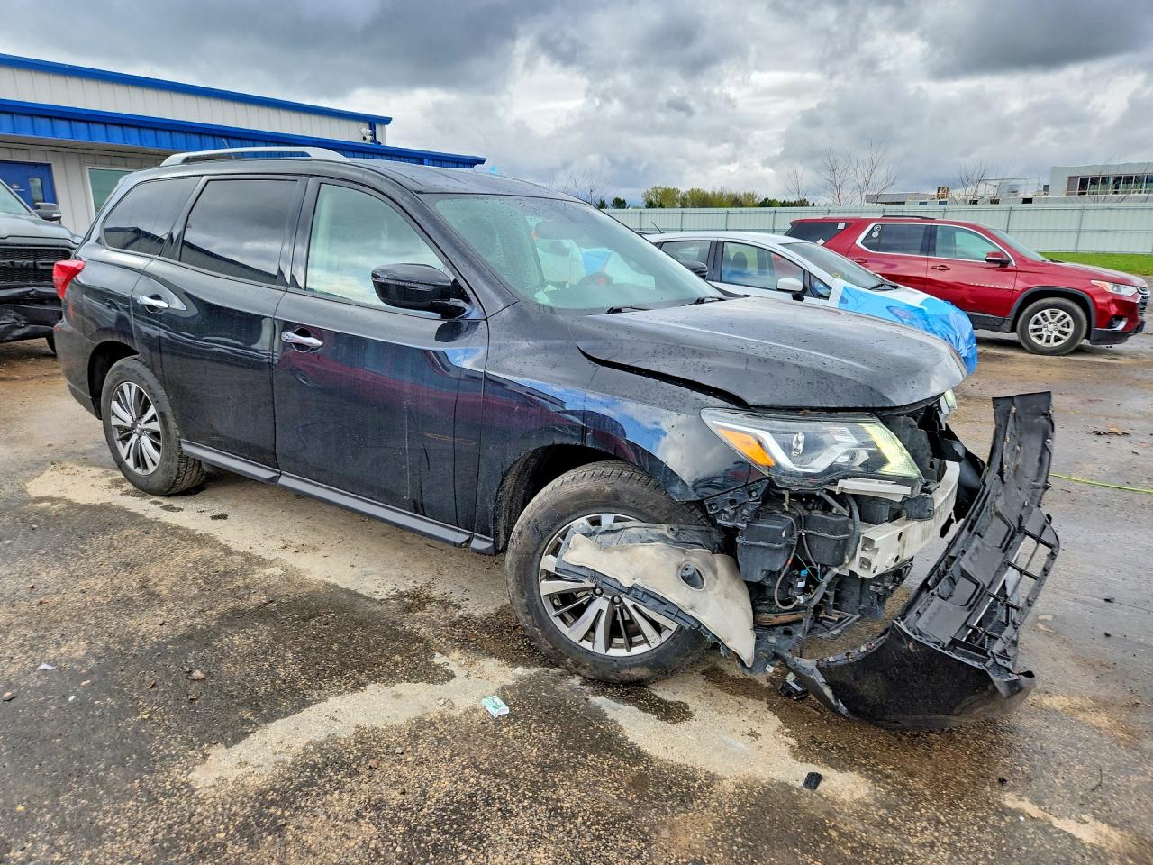 Nissan Pathfinder Sv