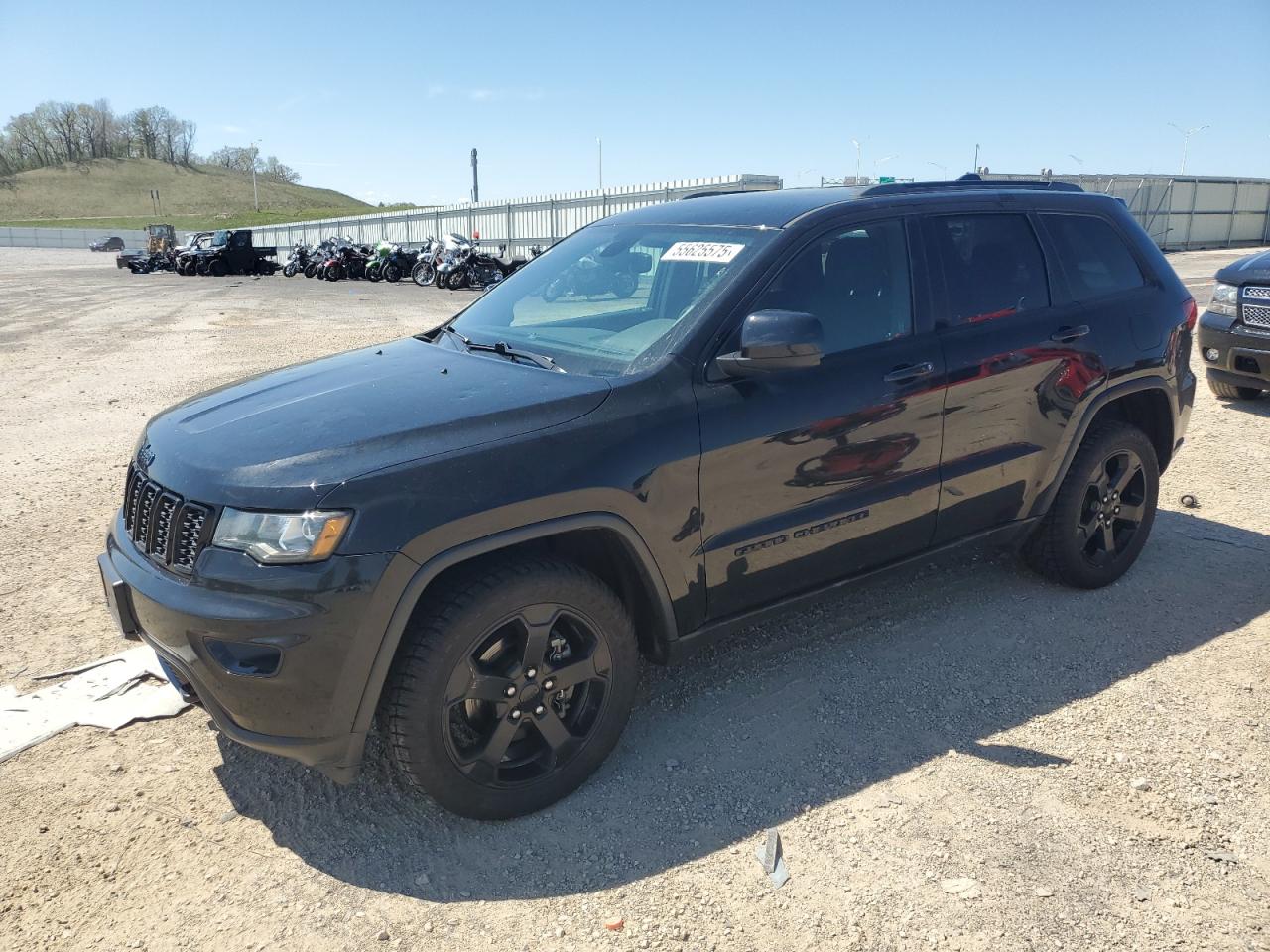 Salvage Jeep Grand Cherokee Image