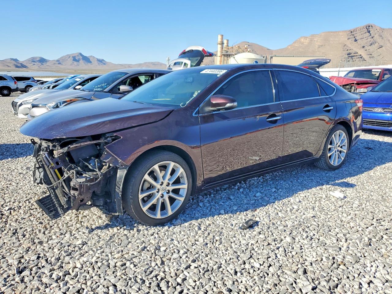 Salvage Toyota Avalon Image