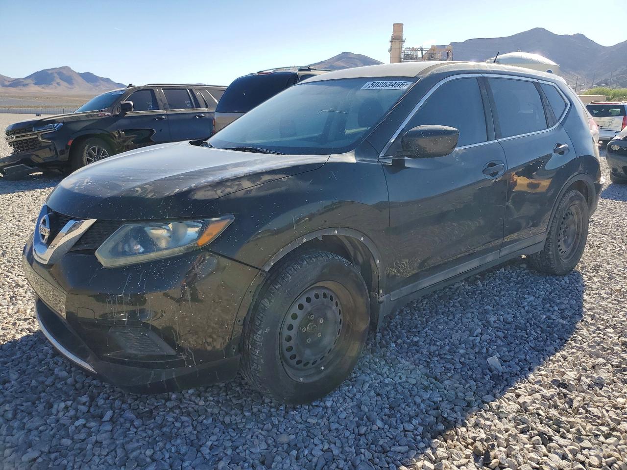 Salvage Nissan Rogue Image