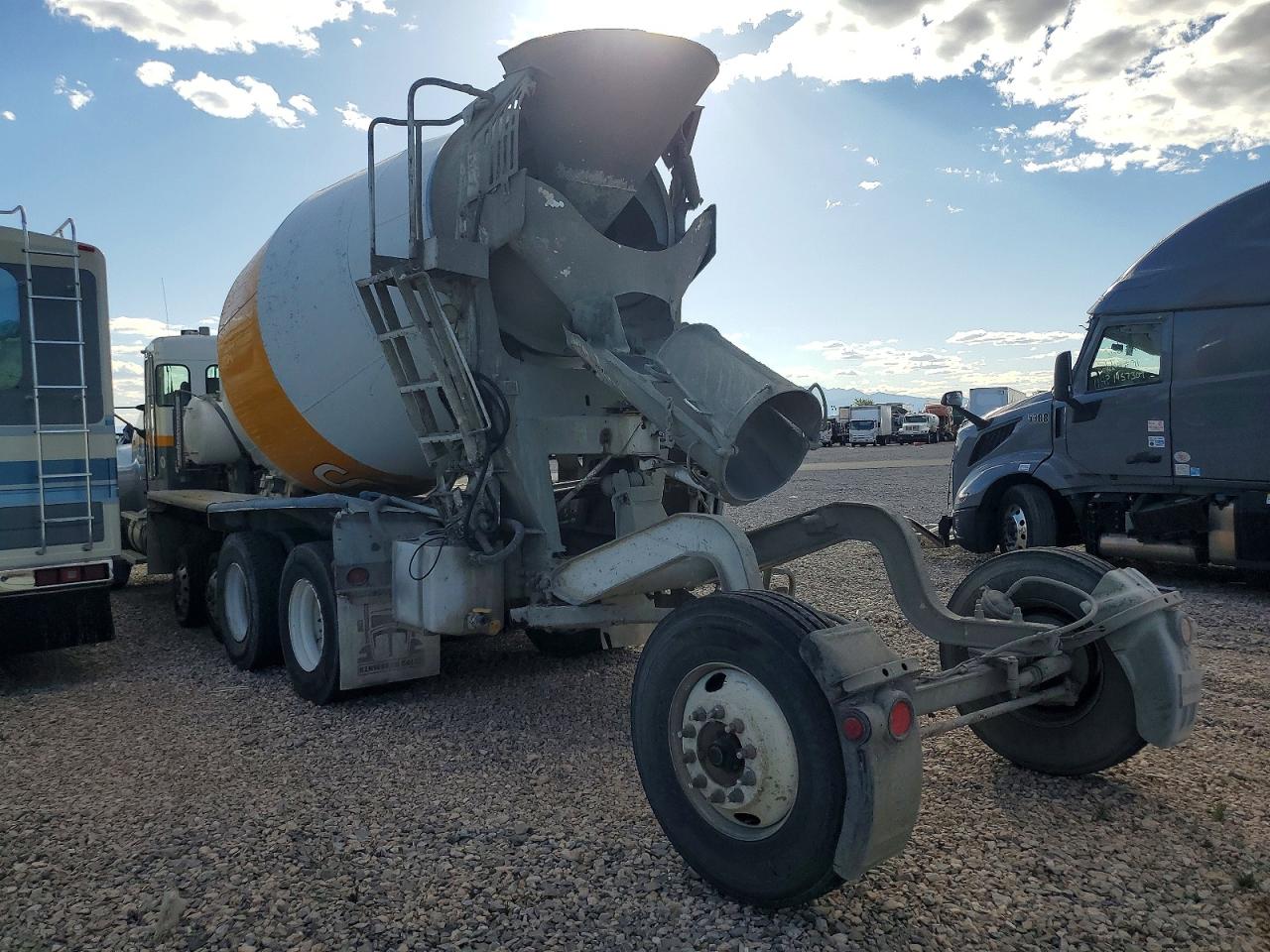 Kenworth Construction W900