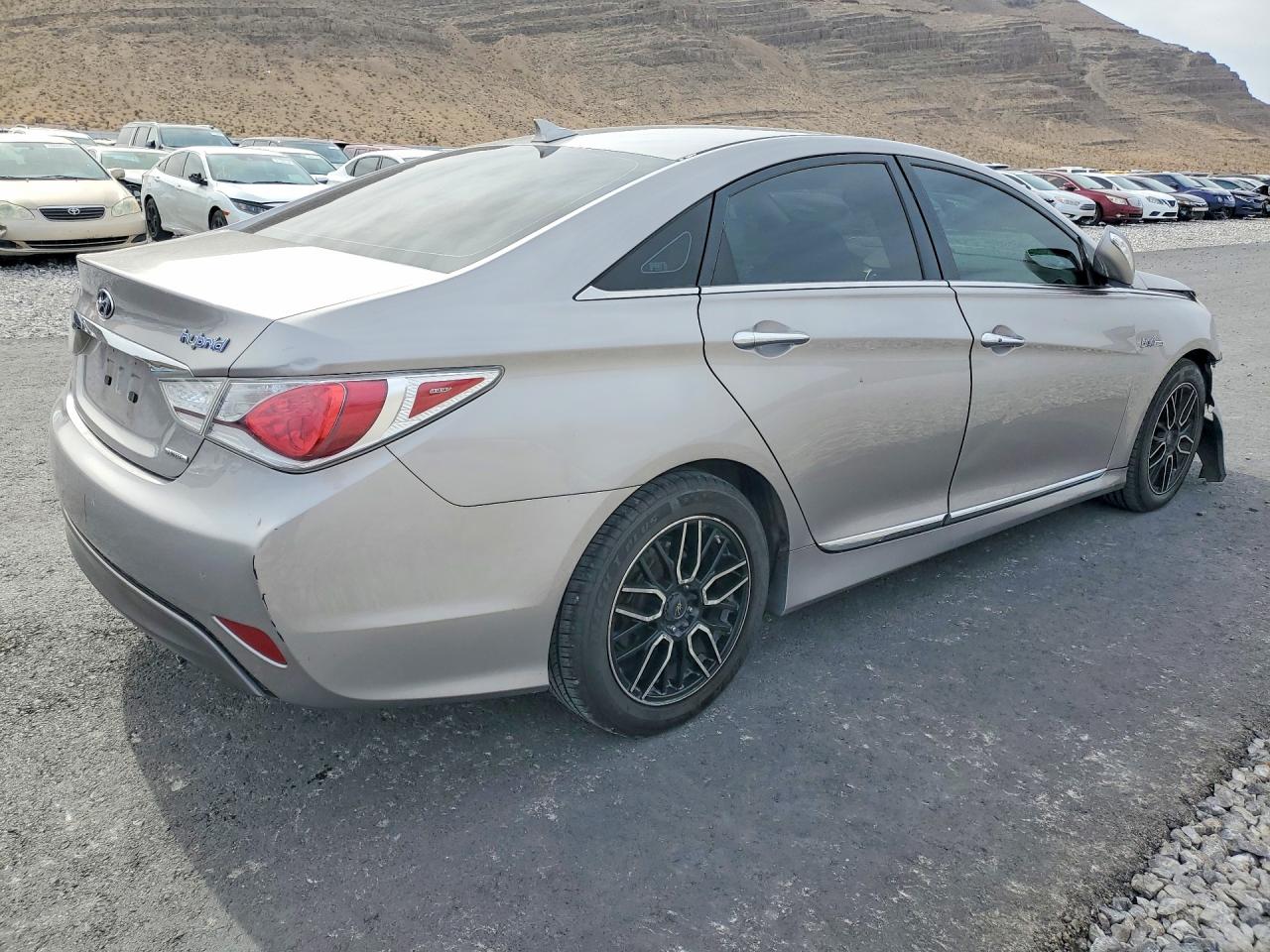 Hyundai SONATA Hybrid