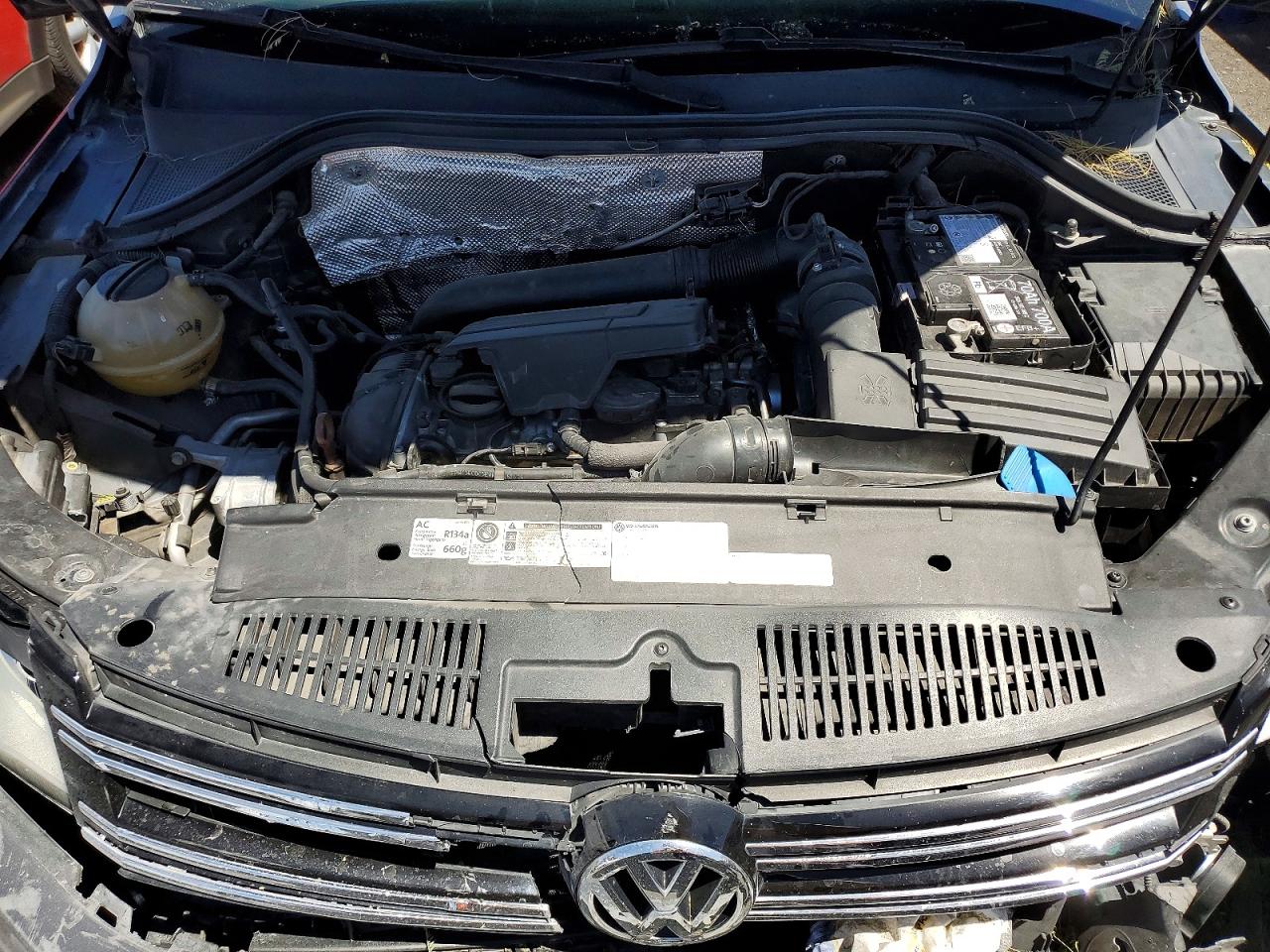 Volkswagen Tiguan S