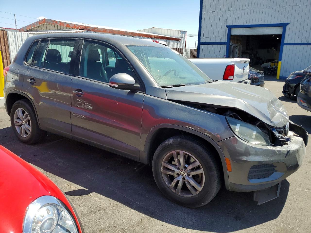 Volkswagen Tiguan S