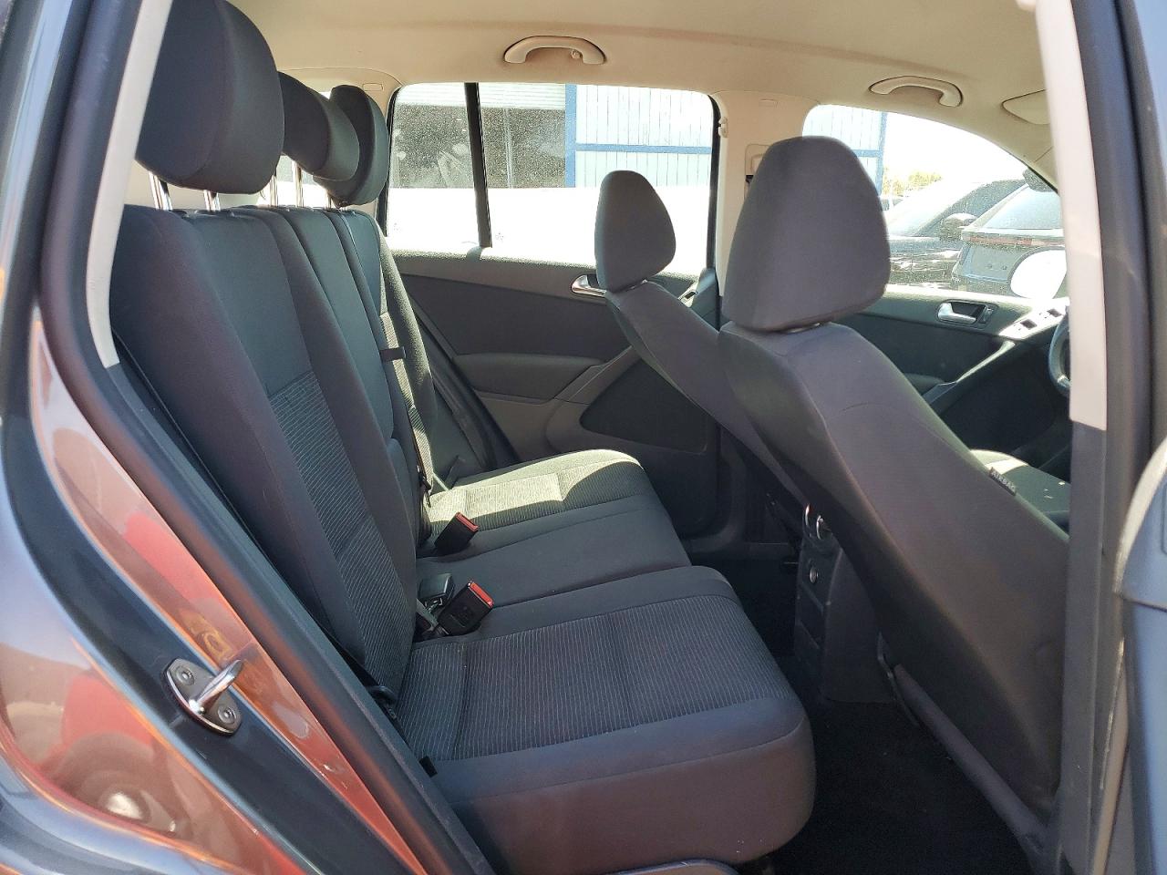 Volkswagen Tiguan S