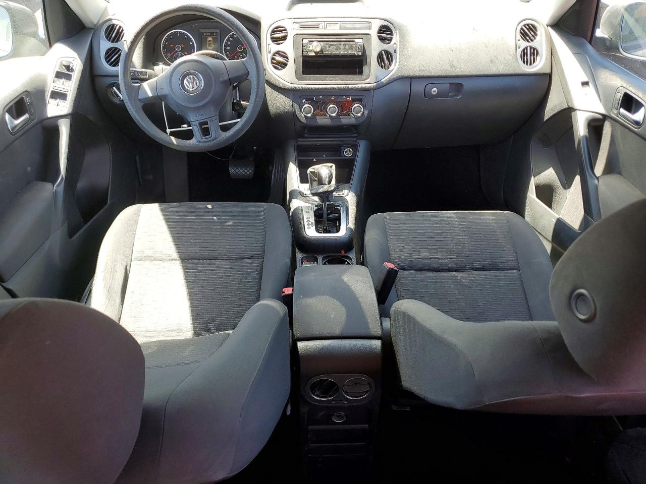 Volkswagen Tiguan S