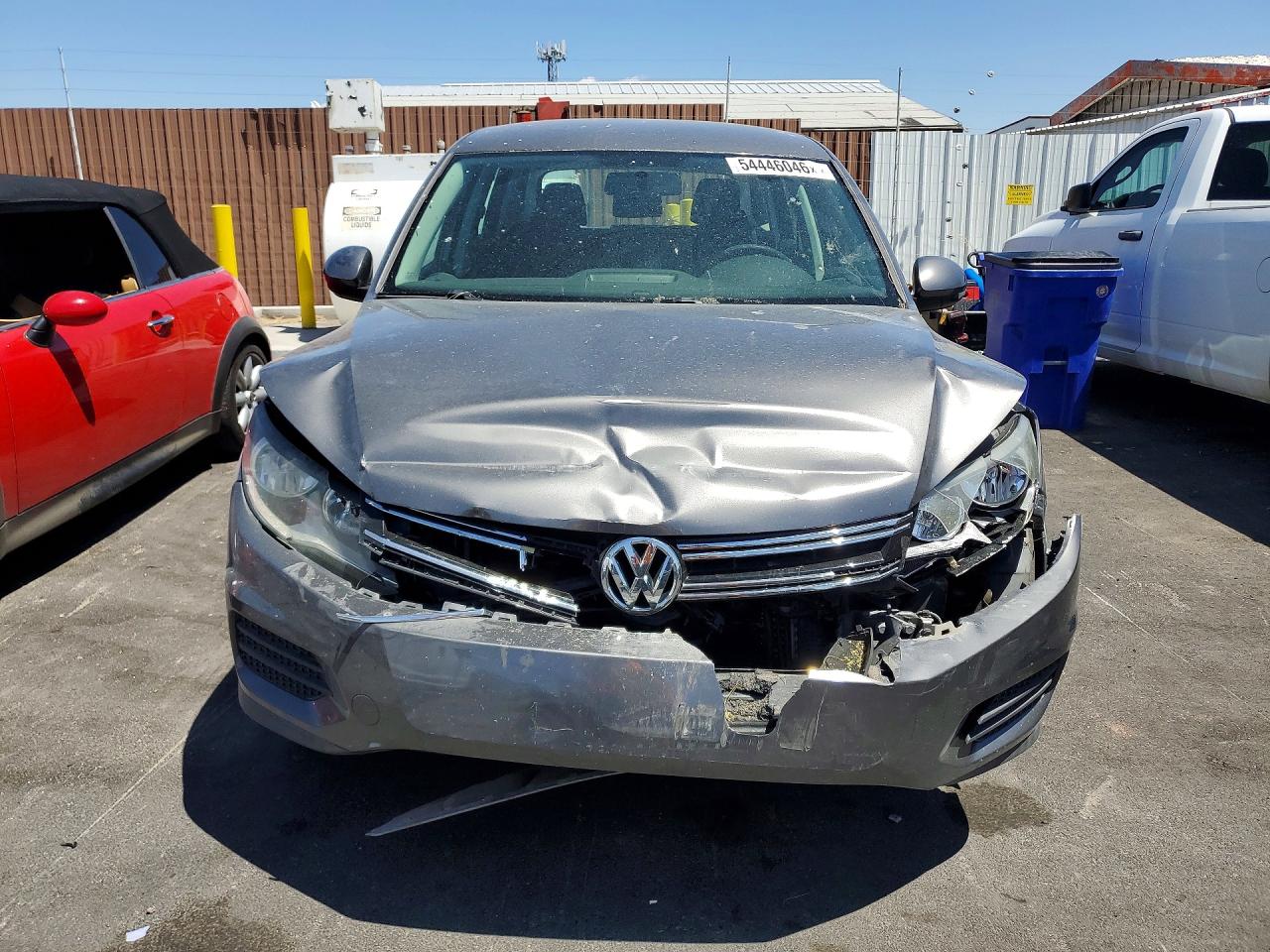 Volkswagen Tiguan S