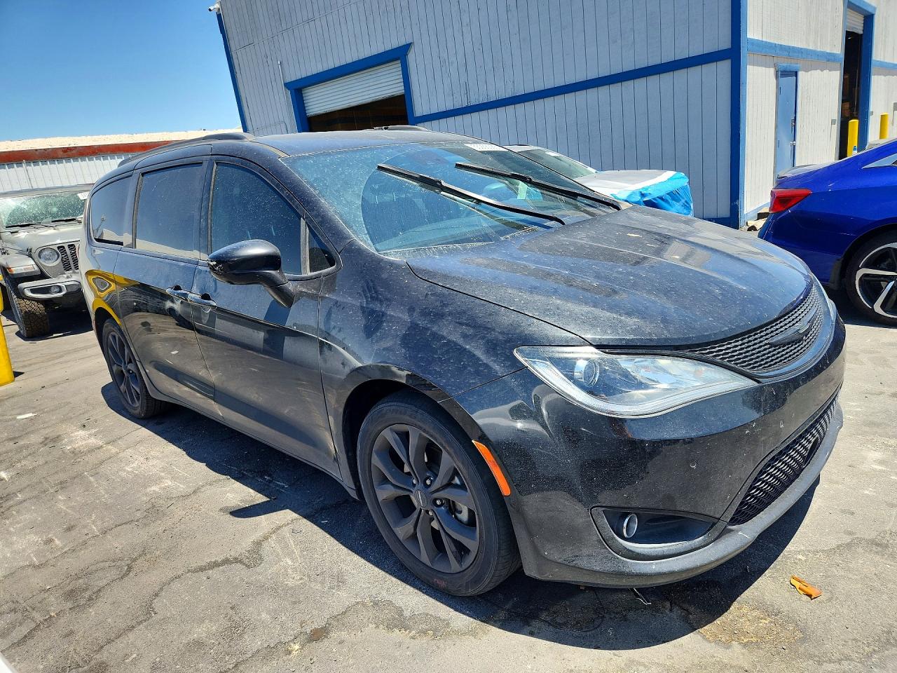 Chrysler Pacifica Touring L Plus