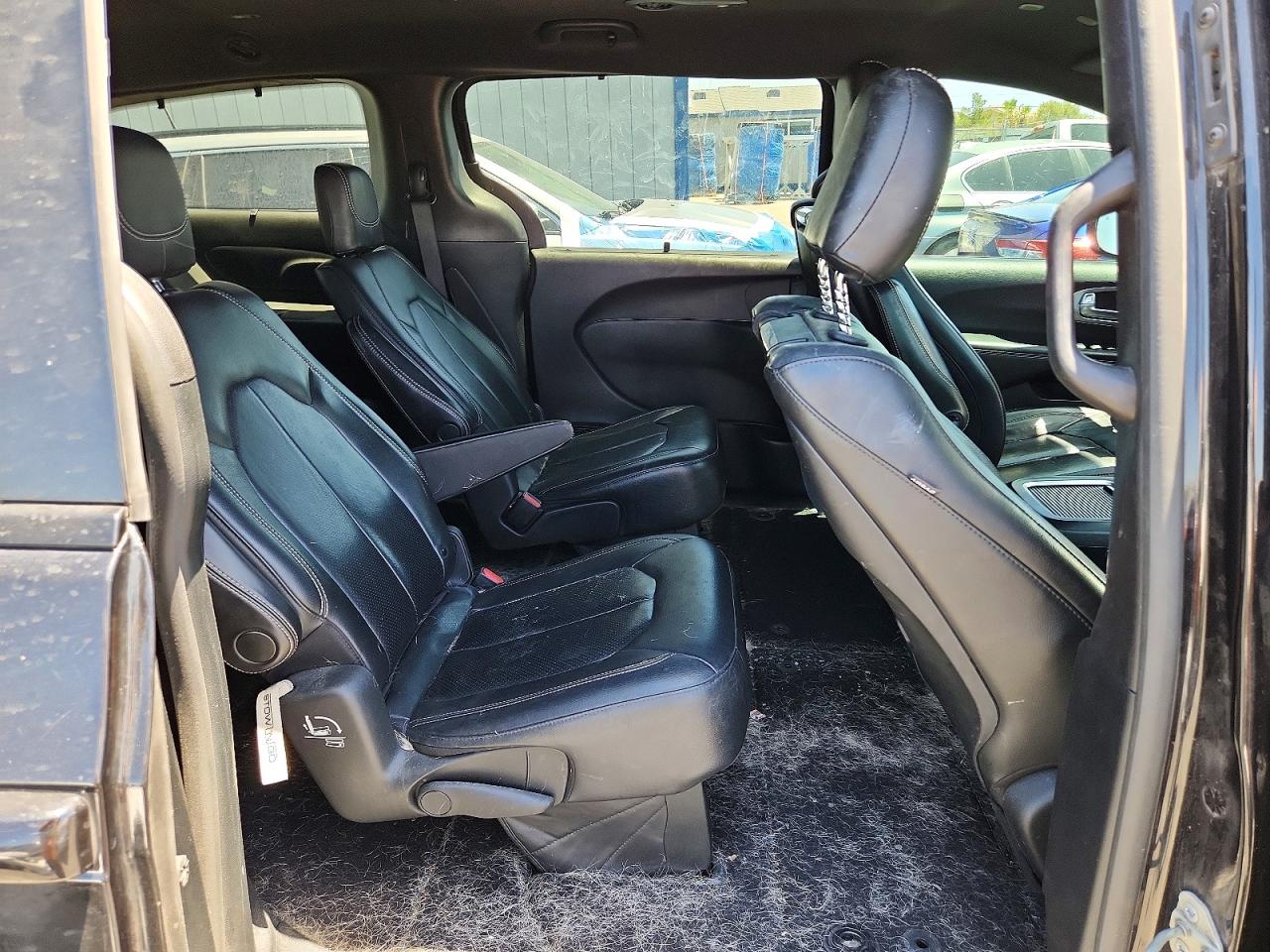Chrysler Pacifica Touring L Plus