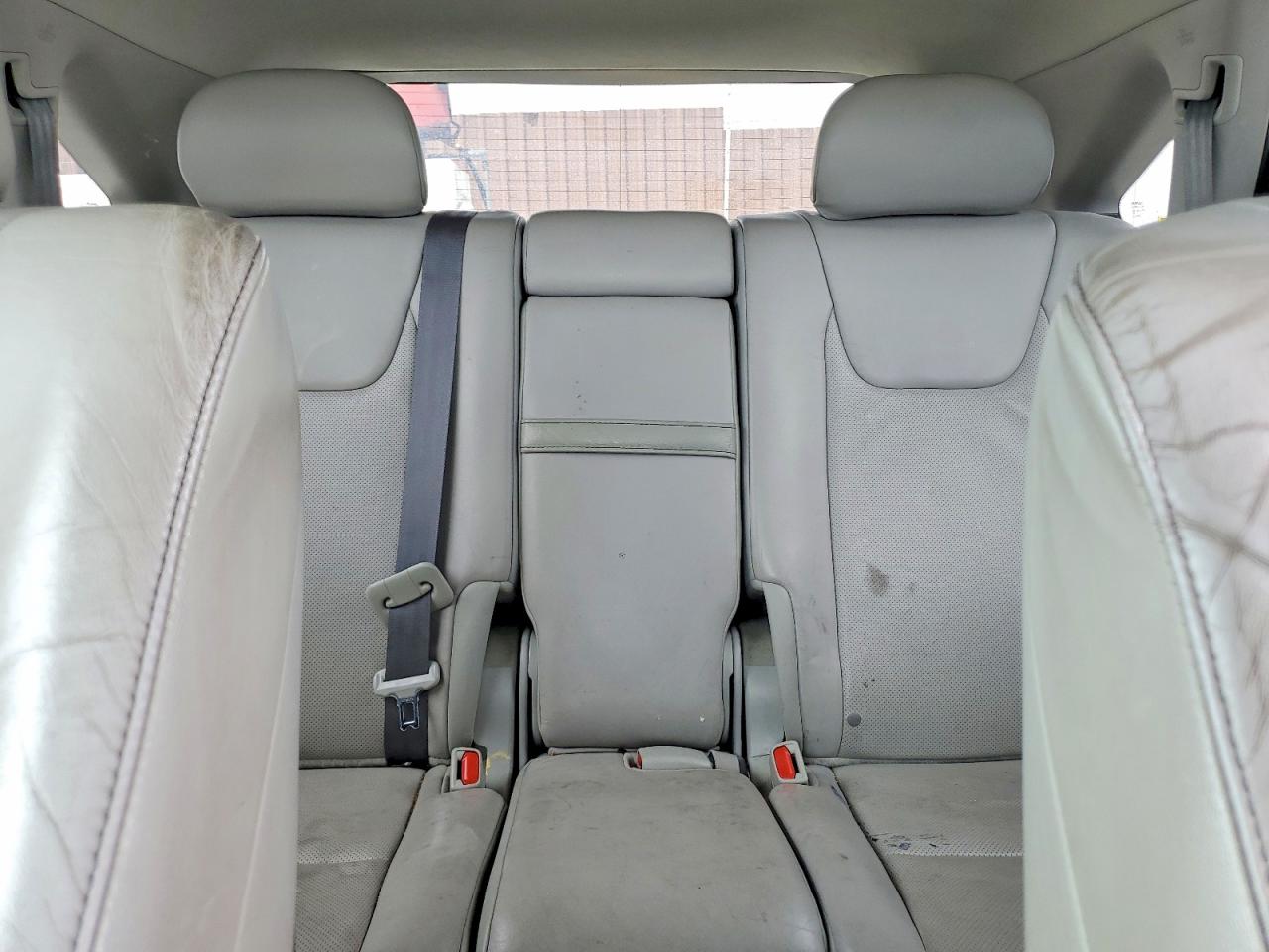 Lexus RX Base