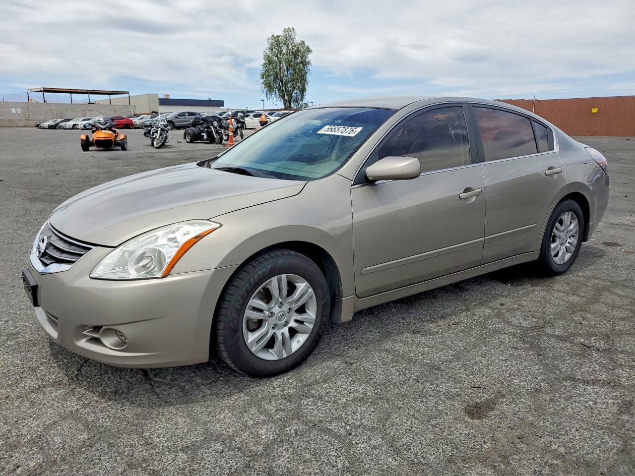 Salvage Nissan Altima Image
