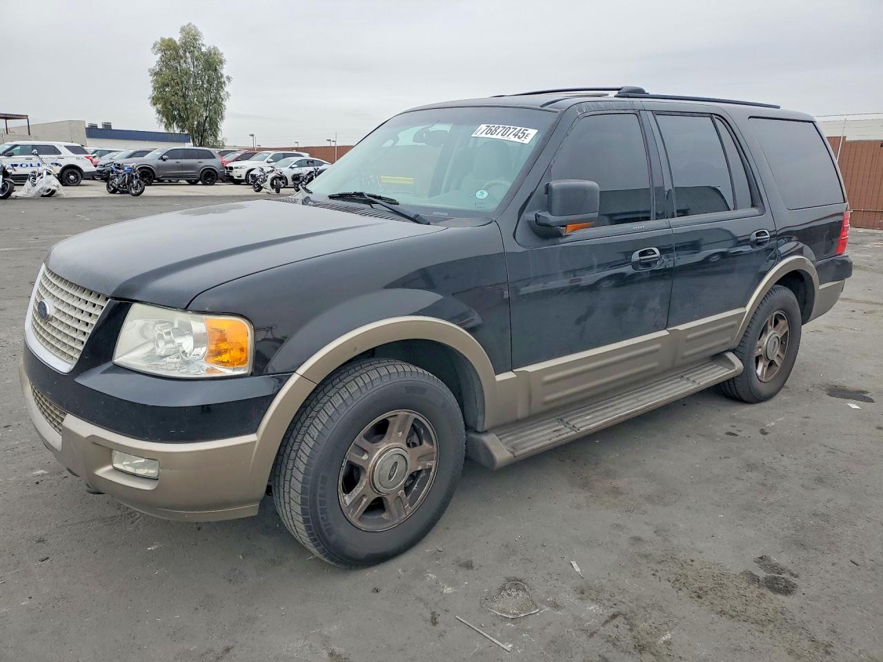 Salvage Ford Expedition Image