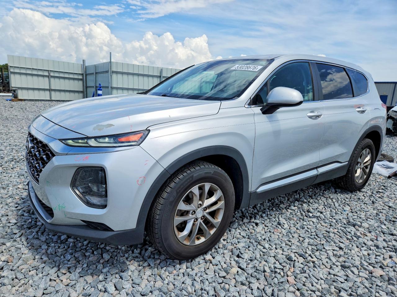 Salvage Hyundai SANTA FE Image