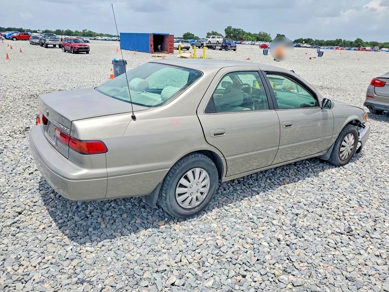 Toyota Camry Ce