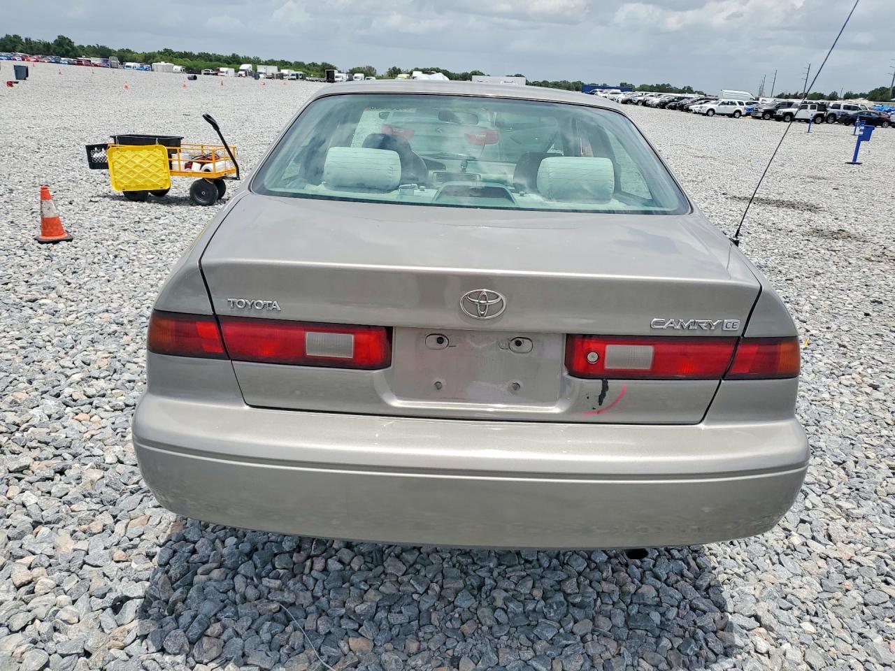 Toyota Camry Ce