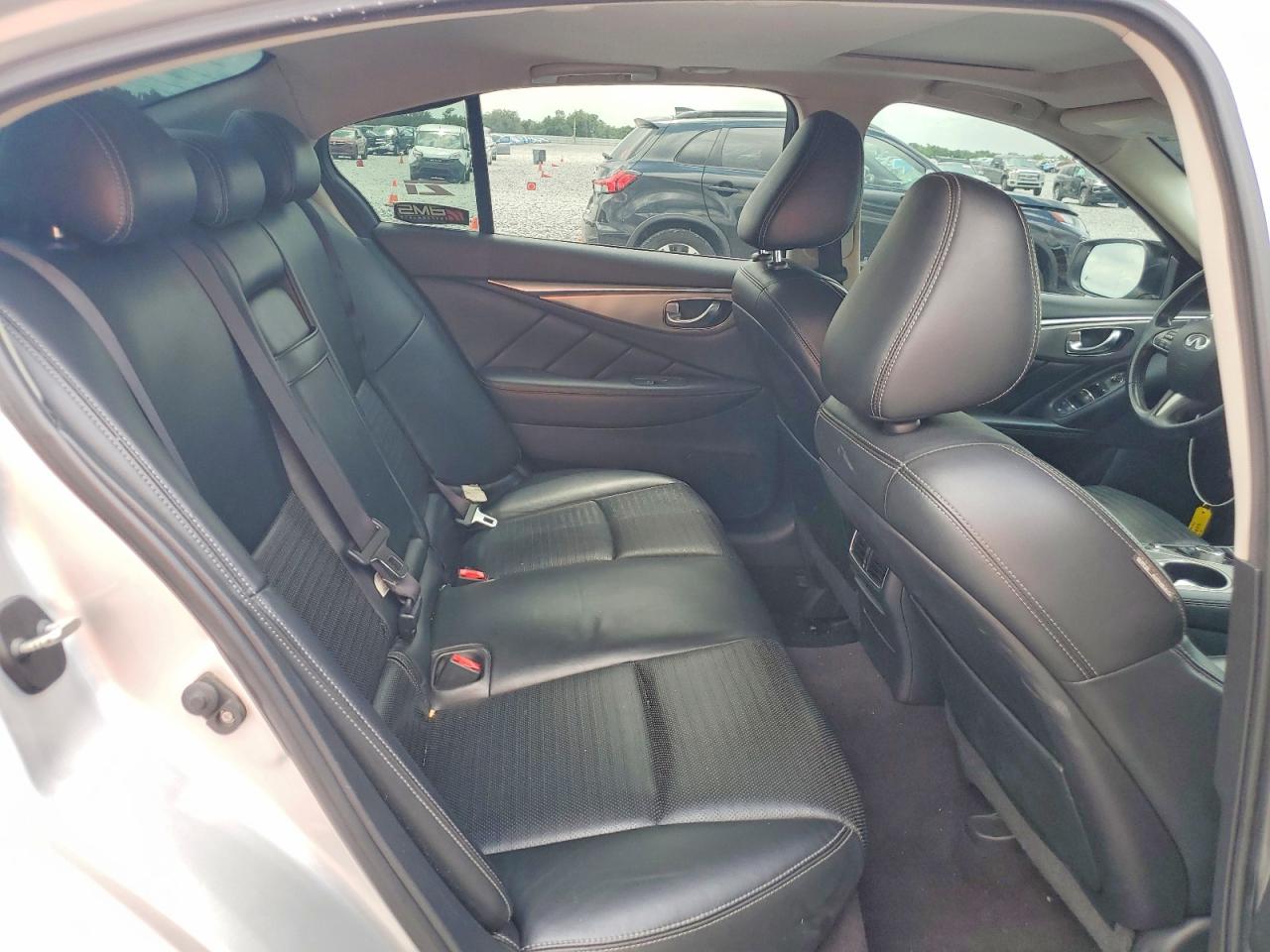 INFINITI Q50 Sport