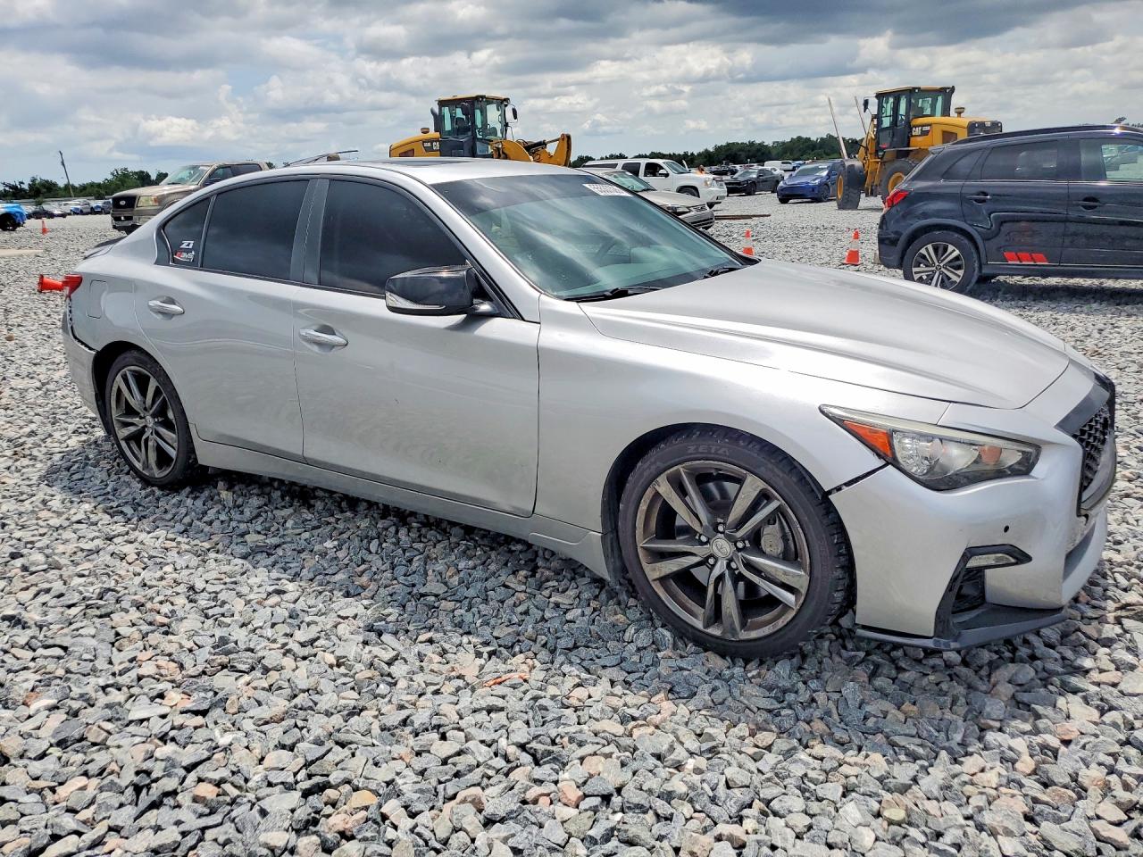 INFINITI Q50 Sport