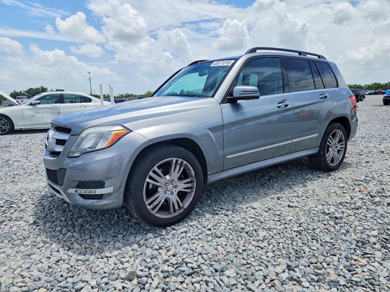 Salvage Mercedes-Benz GLK Image