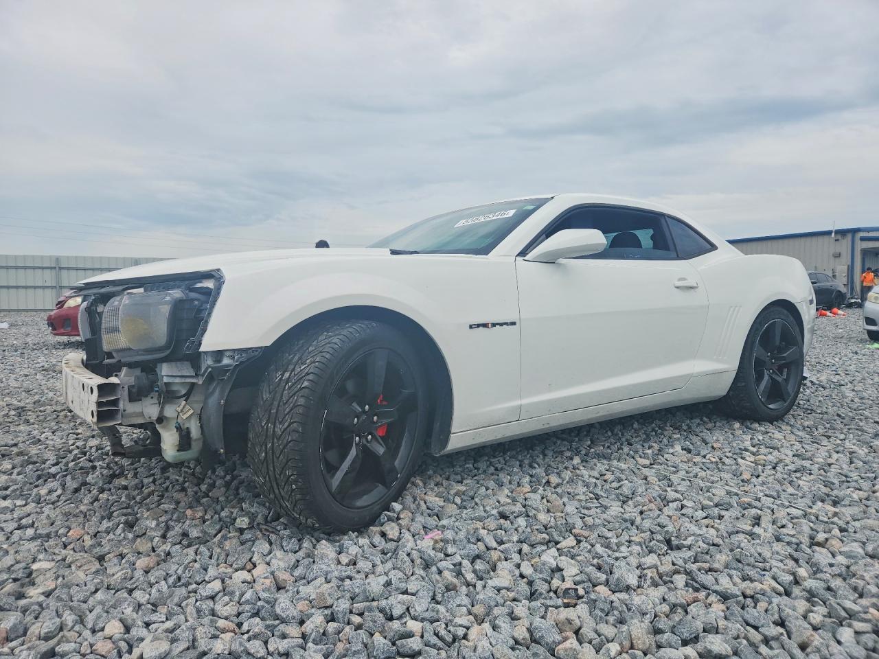 Salvage Chevrolet Camaro Image