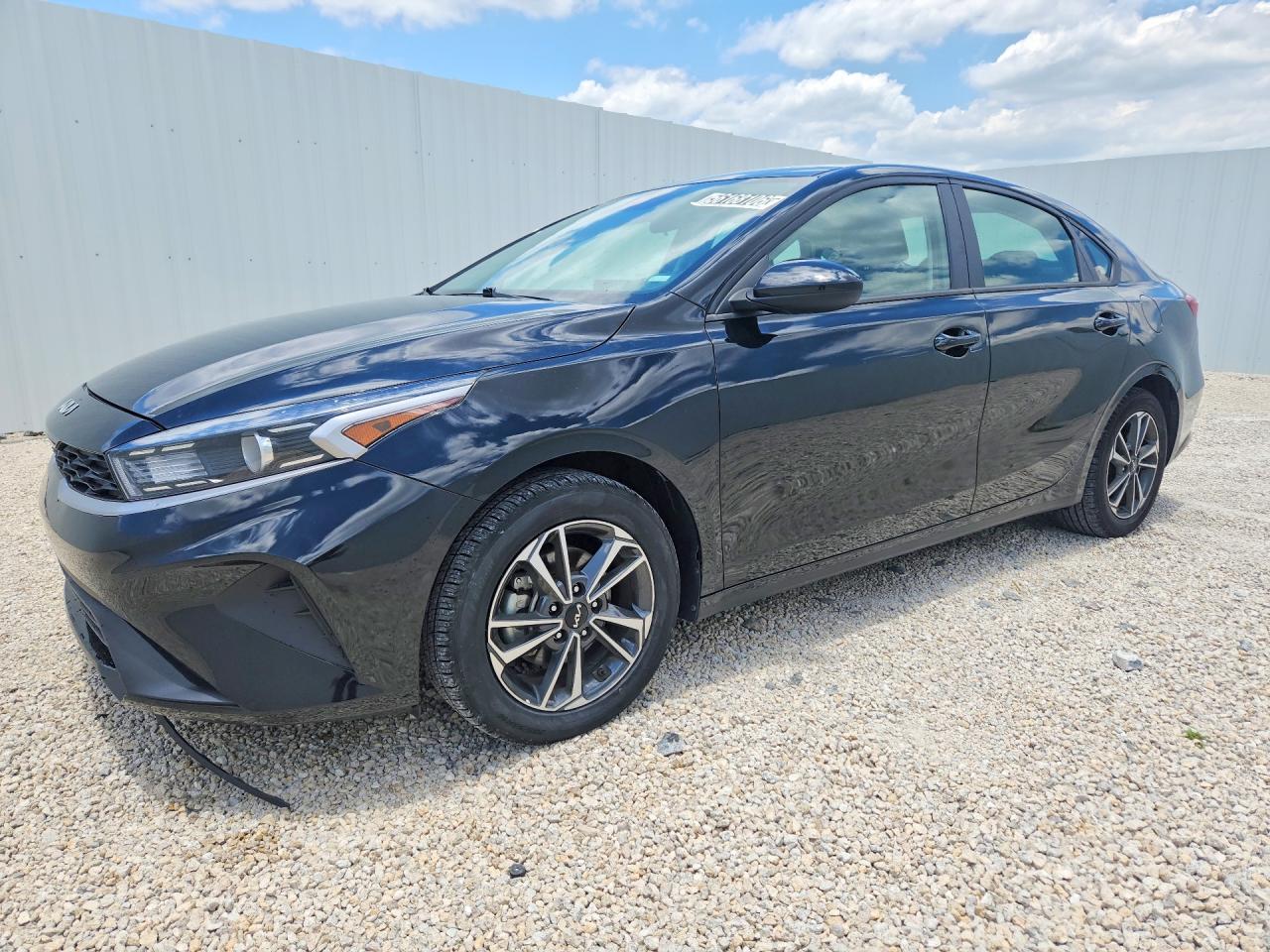 Salvage Kia Forte Image