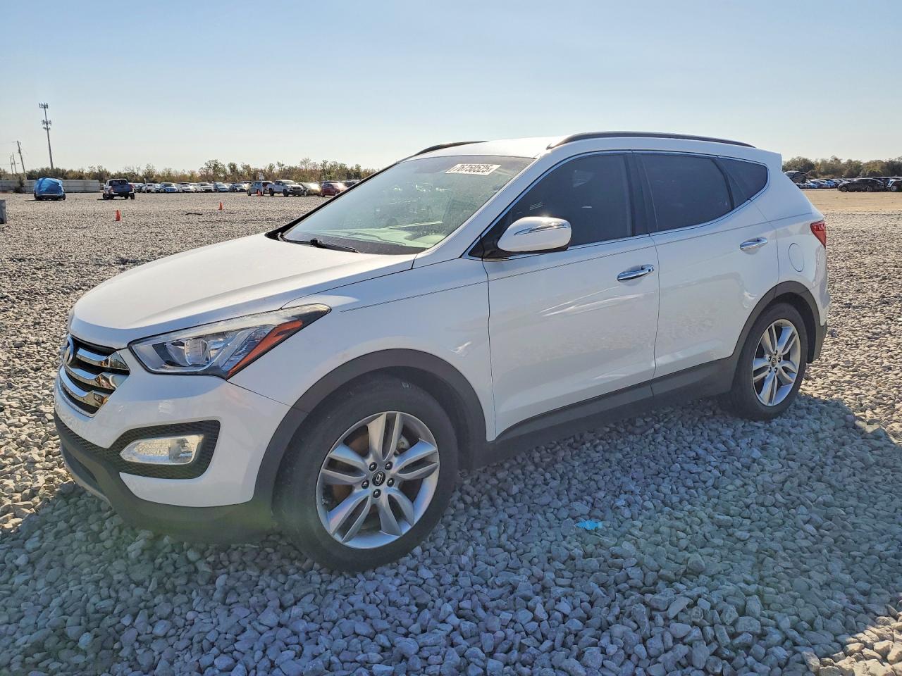 Salvage Hyundai SANTA FE Image