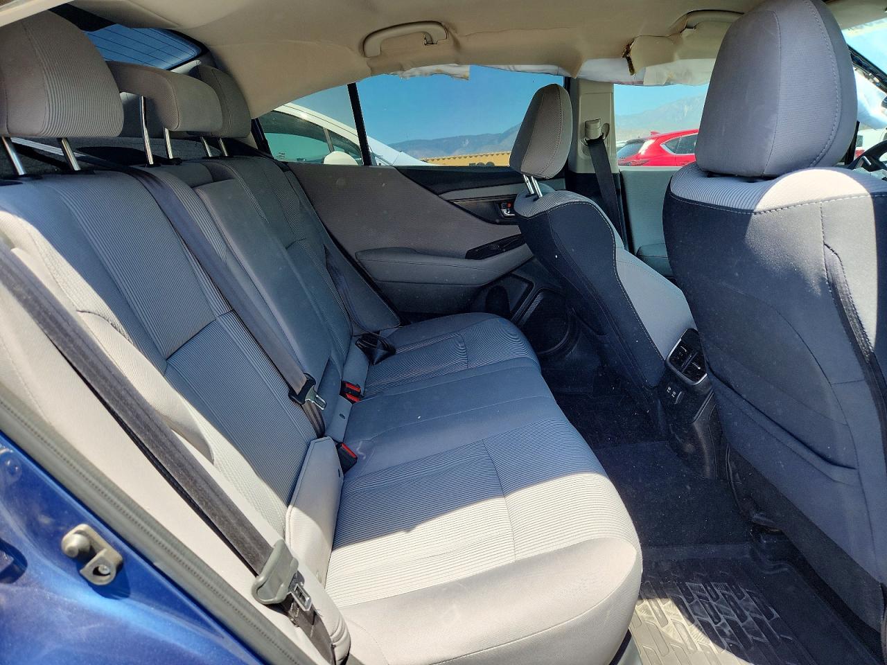 Subaru Legacy Premium