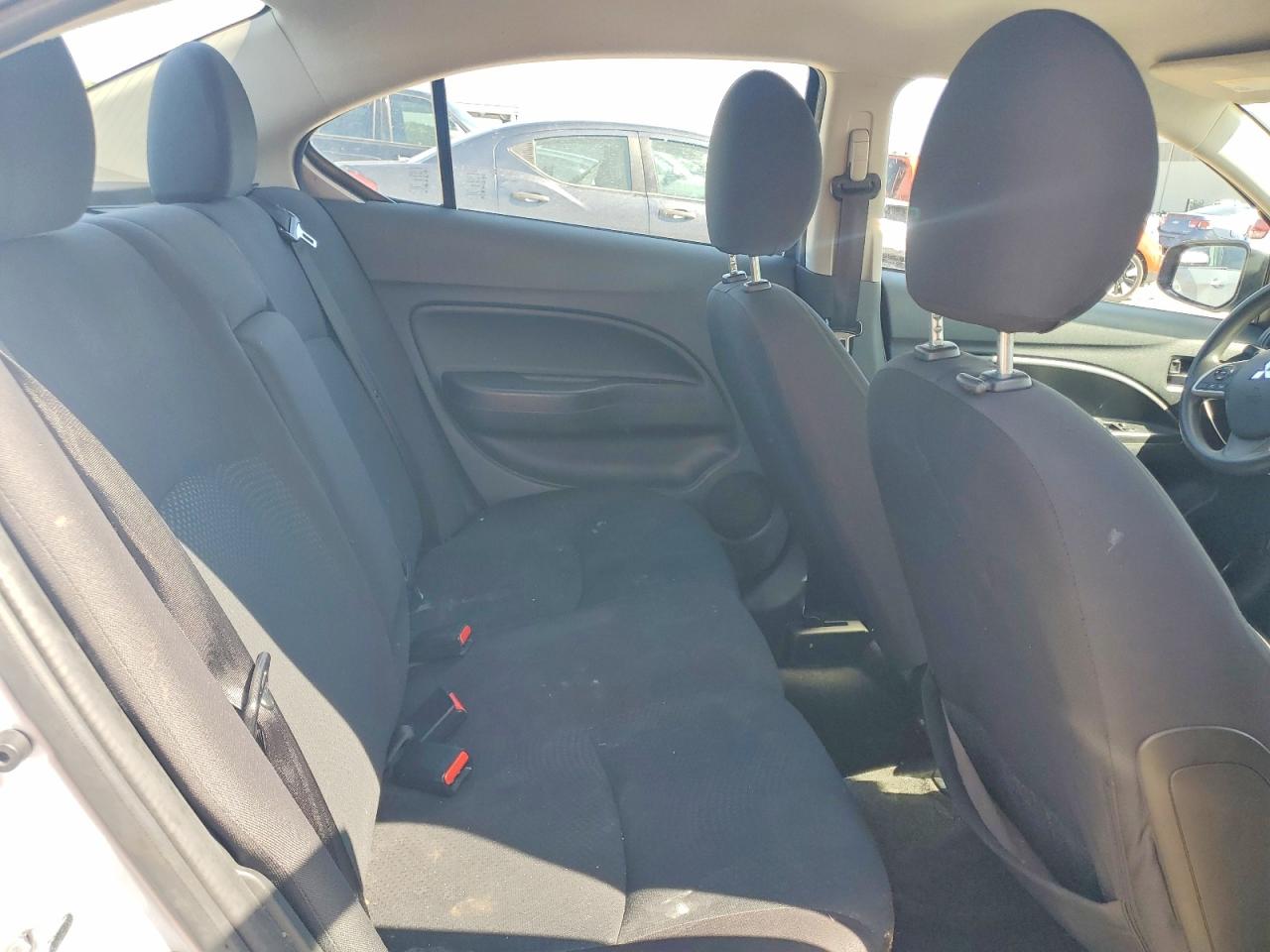 Mitsubishi Mirage G4 Es
